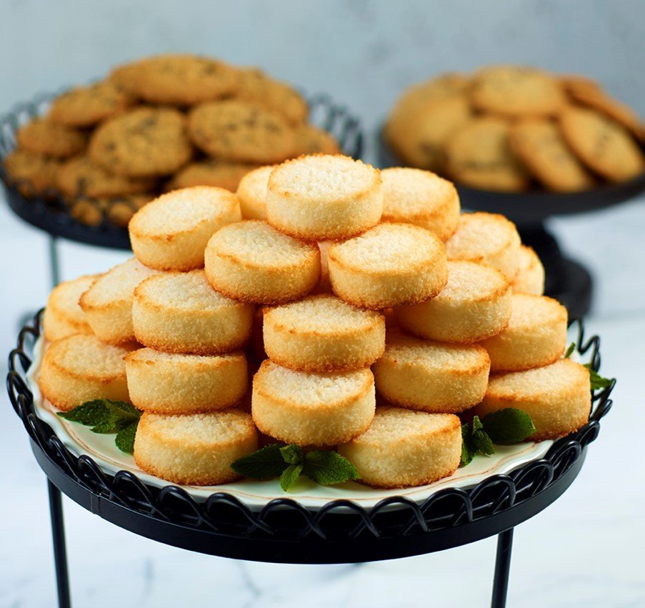 cropped 1-6 oz macaroons